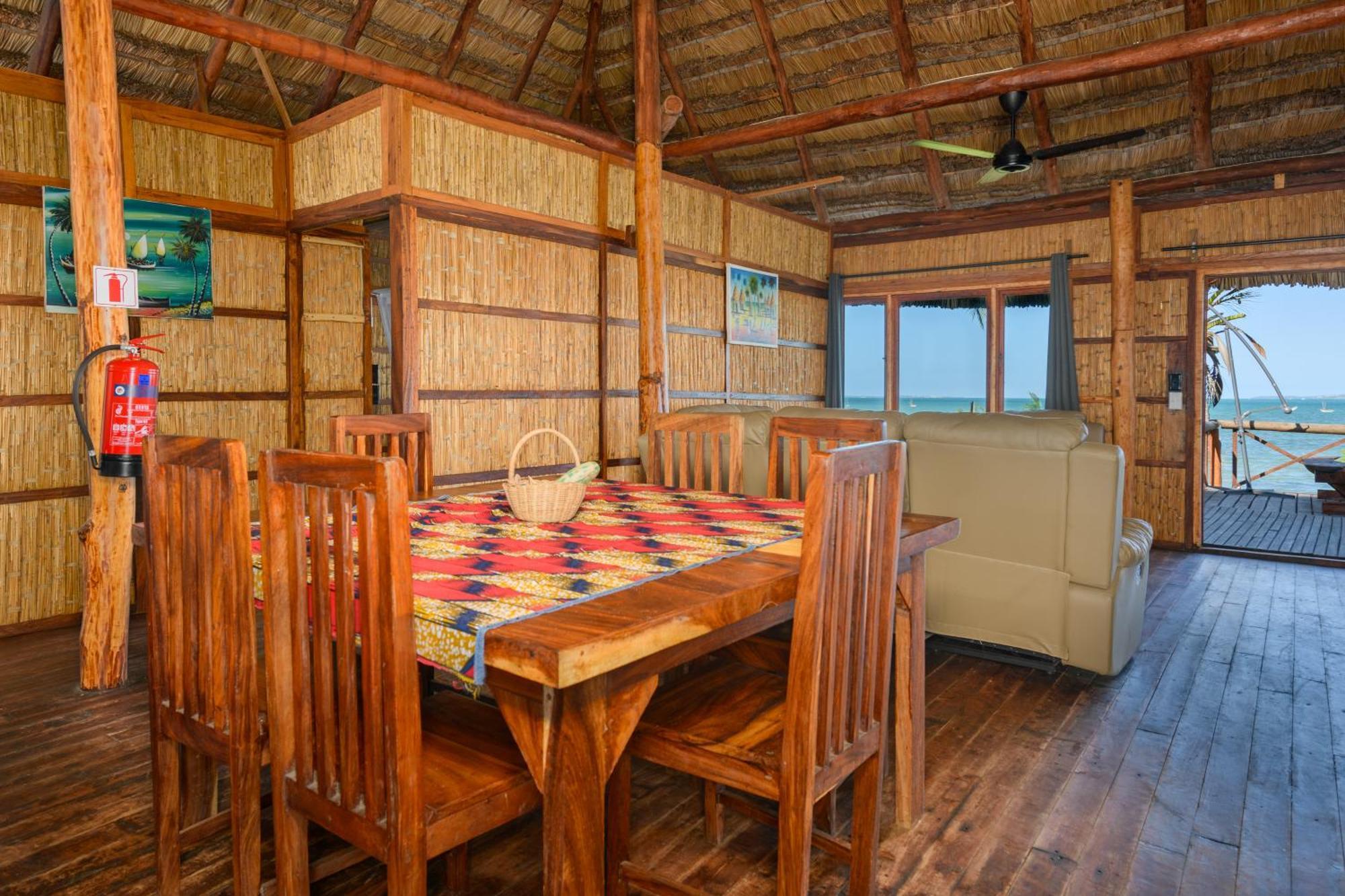 Ocean Pearl Beach Lodge Виланкулос Экстерьер фото
