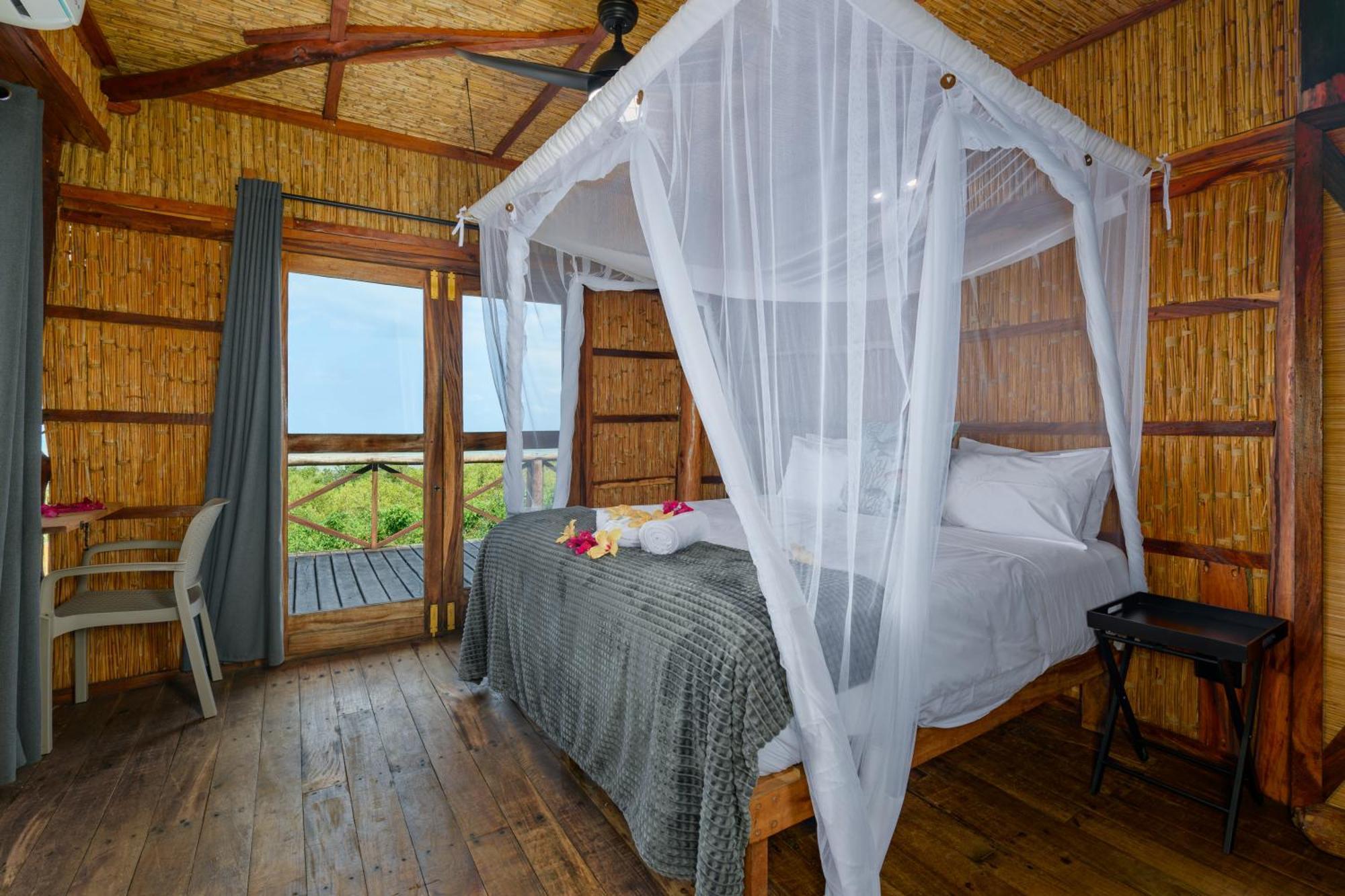Ocean Pearl Beach Lodge Виланкулос Экстерьер фото