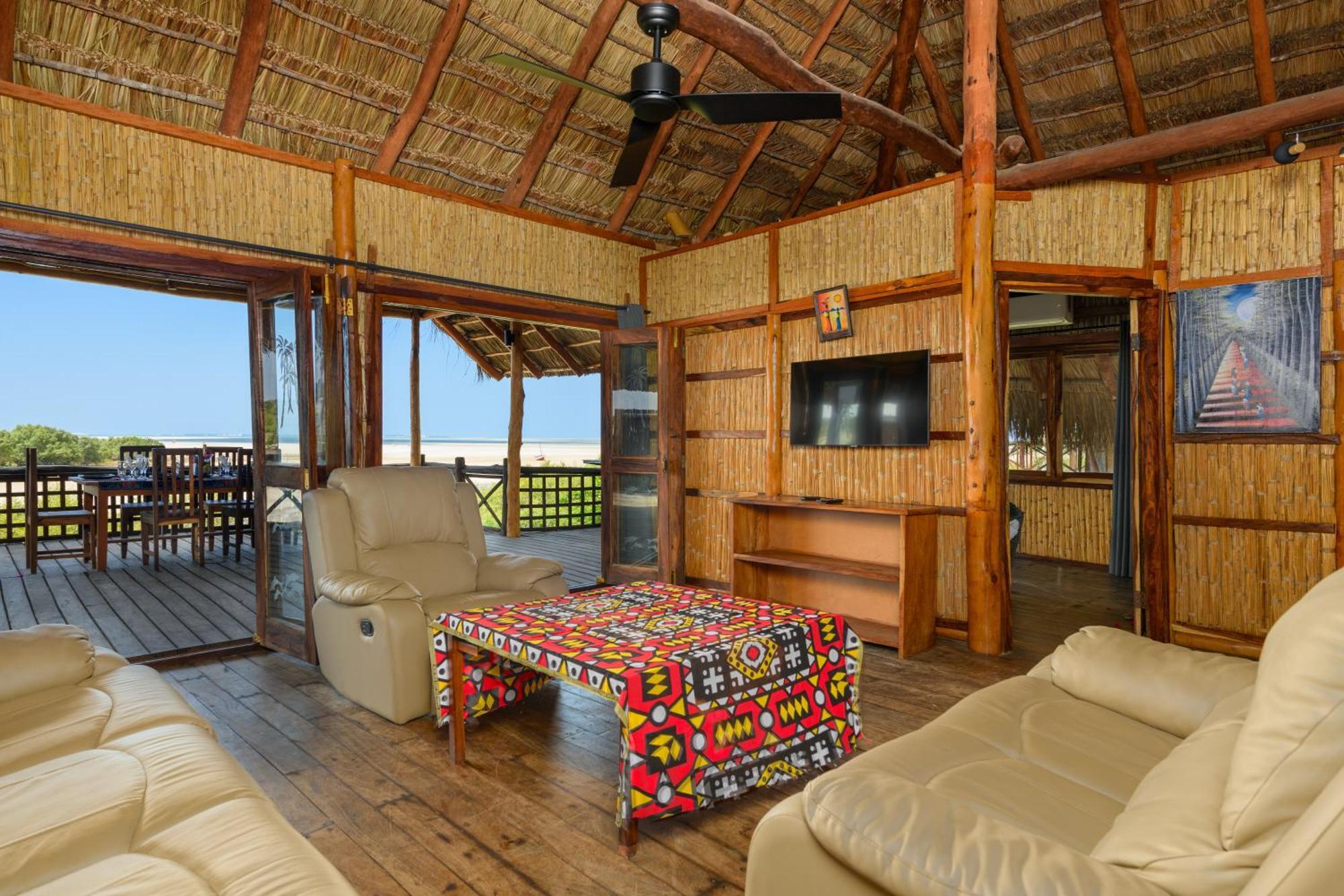 Ocean Pearl Beach Lodge Виланкулос Экстерьер фото